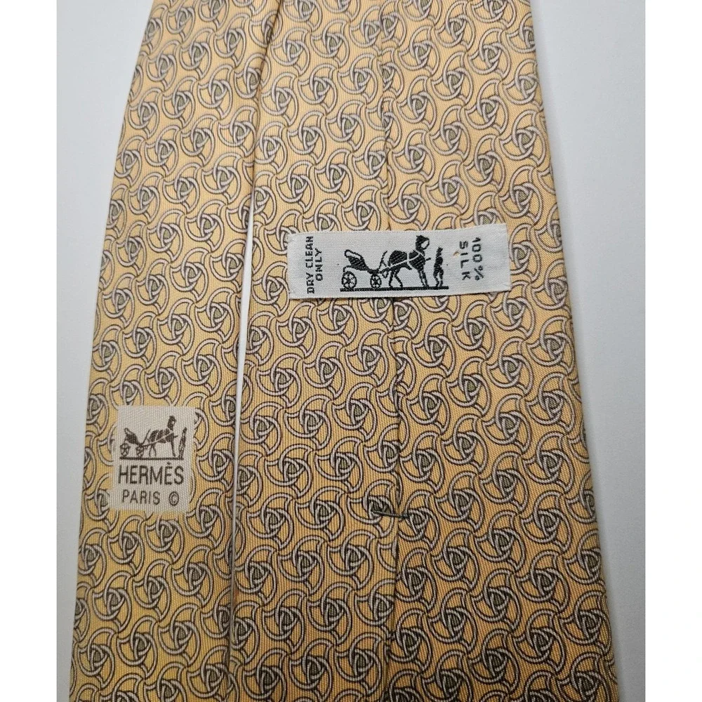 VTG Hermes Yellow 100% Silk Tie Chain Link‎ Pattern Made In France 7351 PA 90's